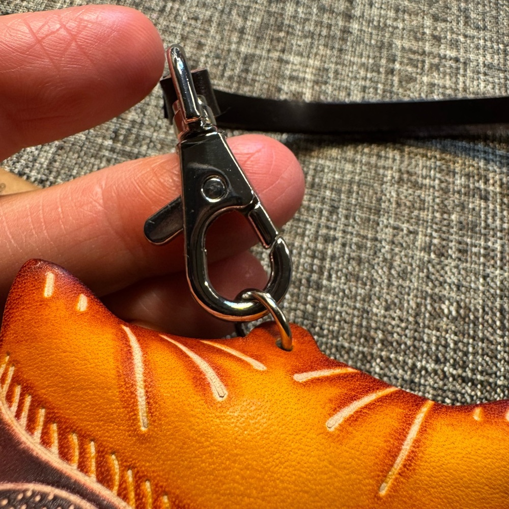 Rustic Southwest HandTooled Leather Owl Wristlet/Coin Purse - Picture 14 of 15